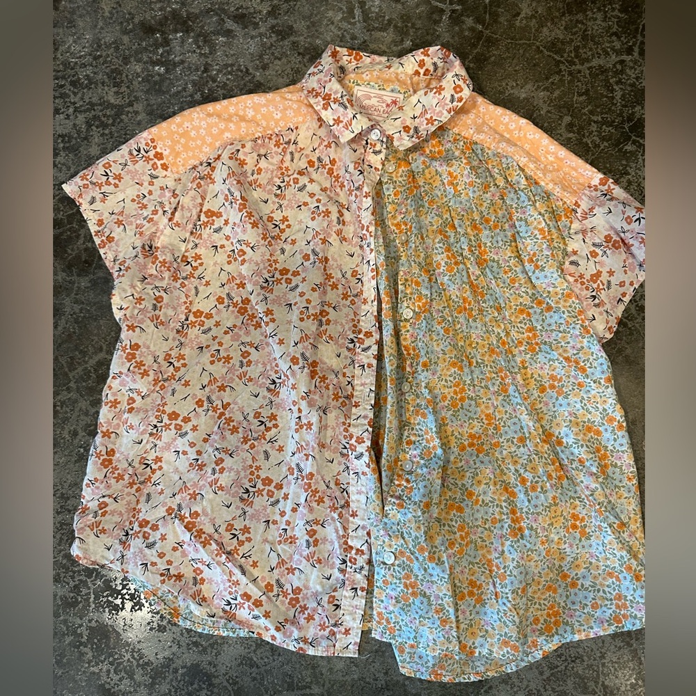 American Eagle Outfitters Multicolor Floral Button-Down Shirt